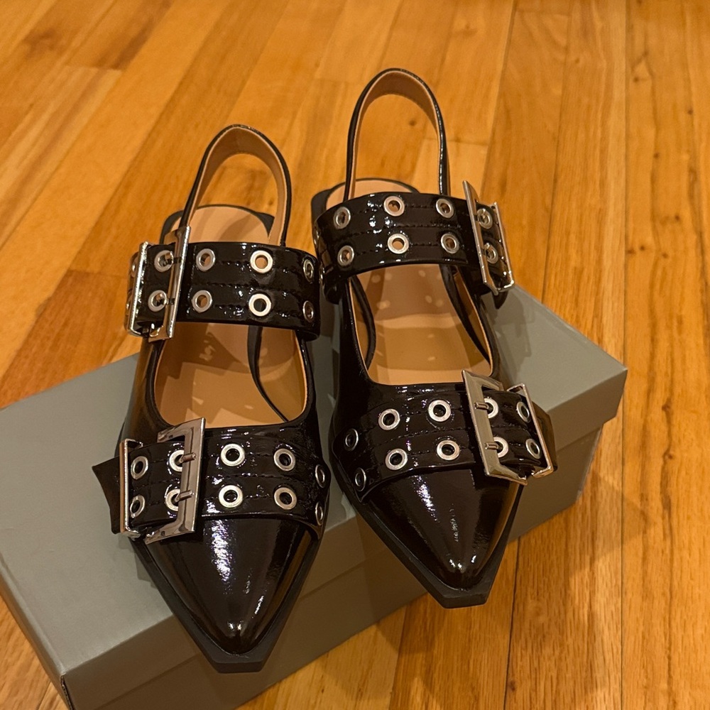 NWT Black Patent Leather Women's Shoes with Buckle Detail